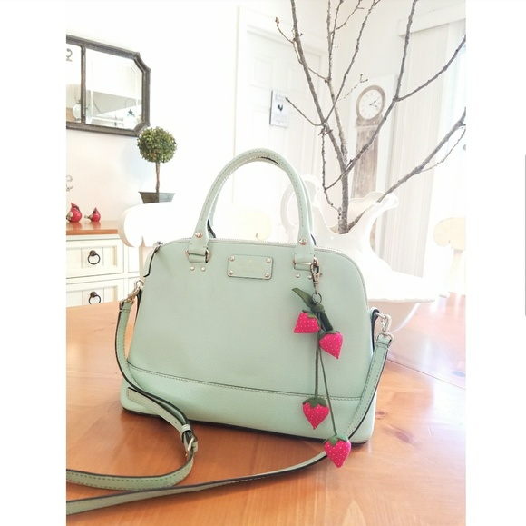 kate spade Handbags - Green Kate Spade Wellesley Rachelle purse 🍓